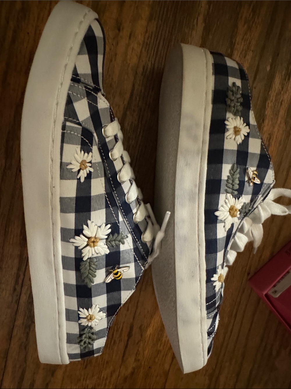 Betsey Johnson Blue Gingham Daisy Sneakers - size 9 - Picture 10 of 11
